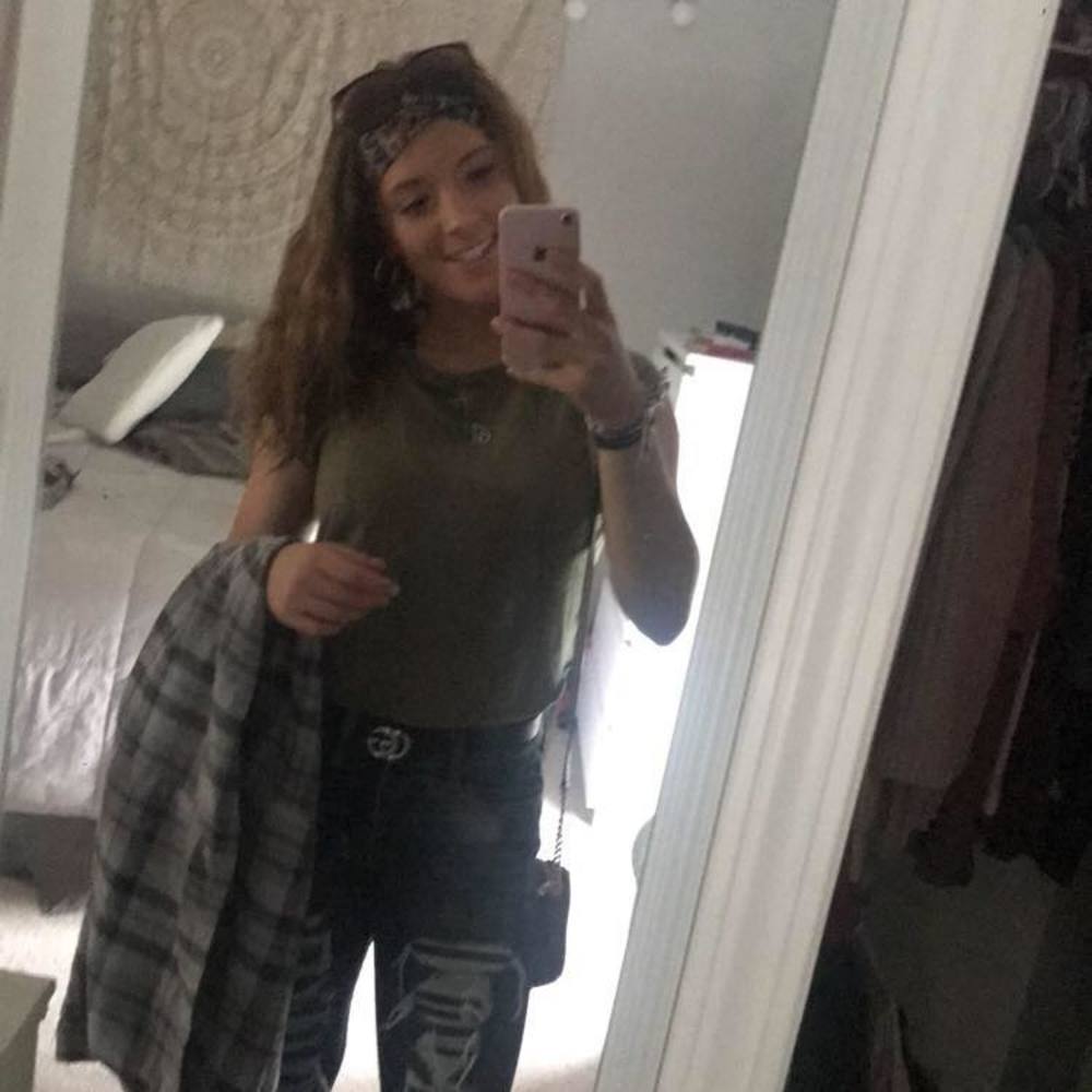 Meet your Posher, Elizabeth